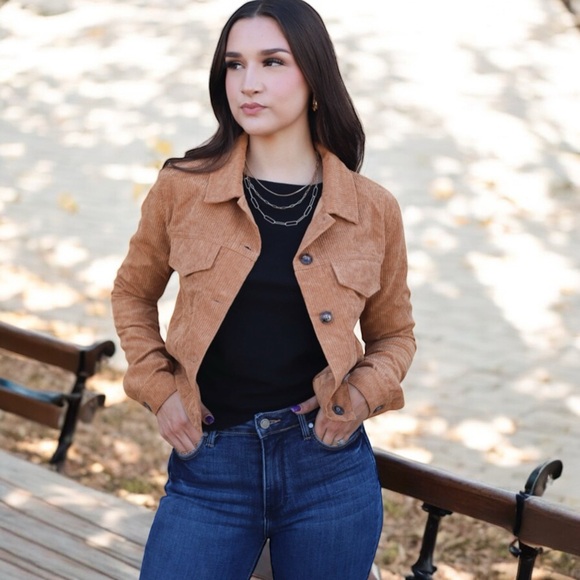 Women’s Button-Front Corduroy Flap Pocket Button-Up Crop Trucker Jacket - Picture 2 of 16